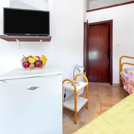 Near Beach And Rovinj Center 4 Apartment Exterior photo