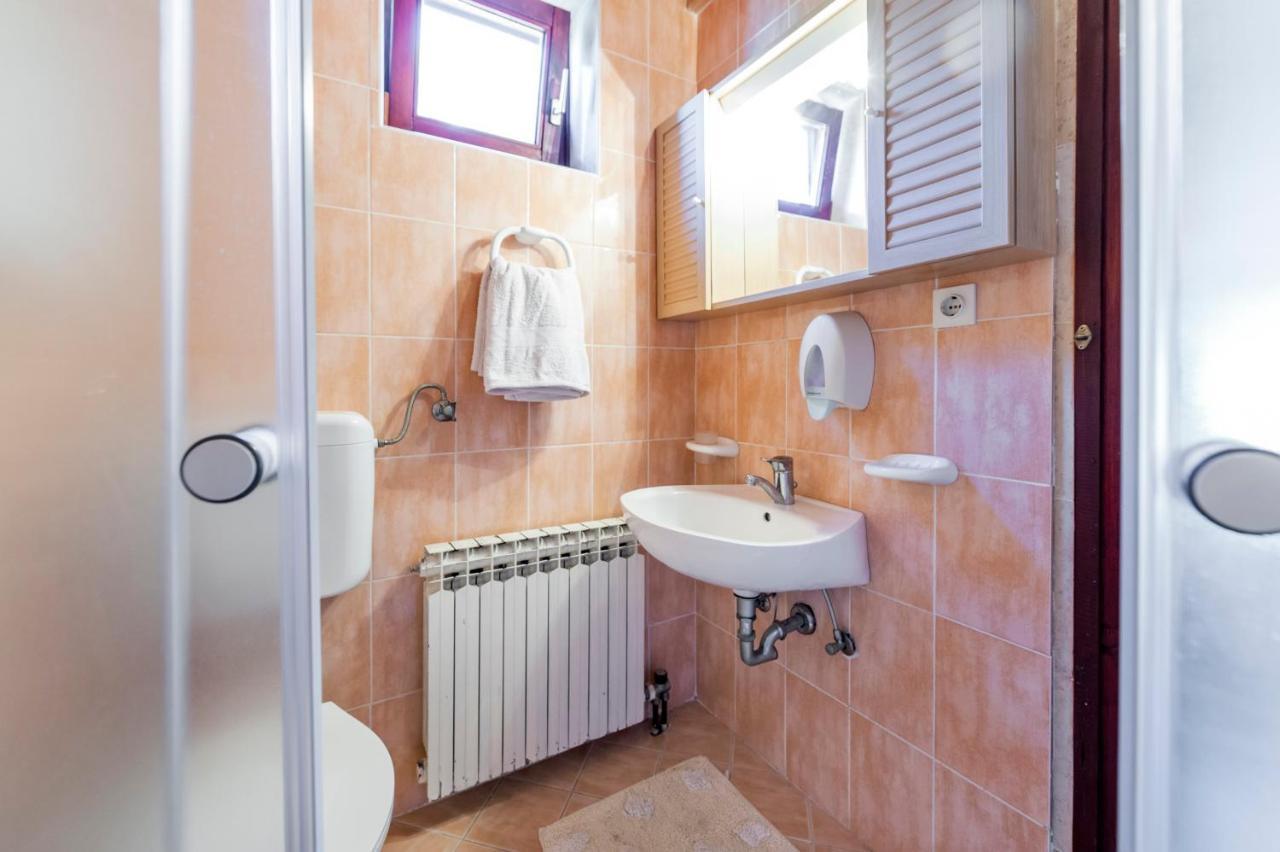 Near Beach And Rovinj Center 4 Apartment Exterior photo